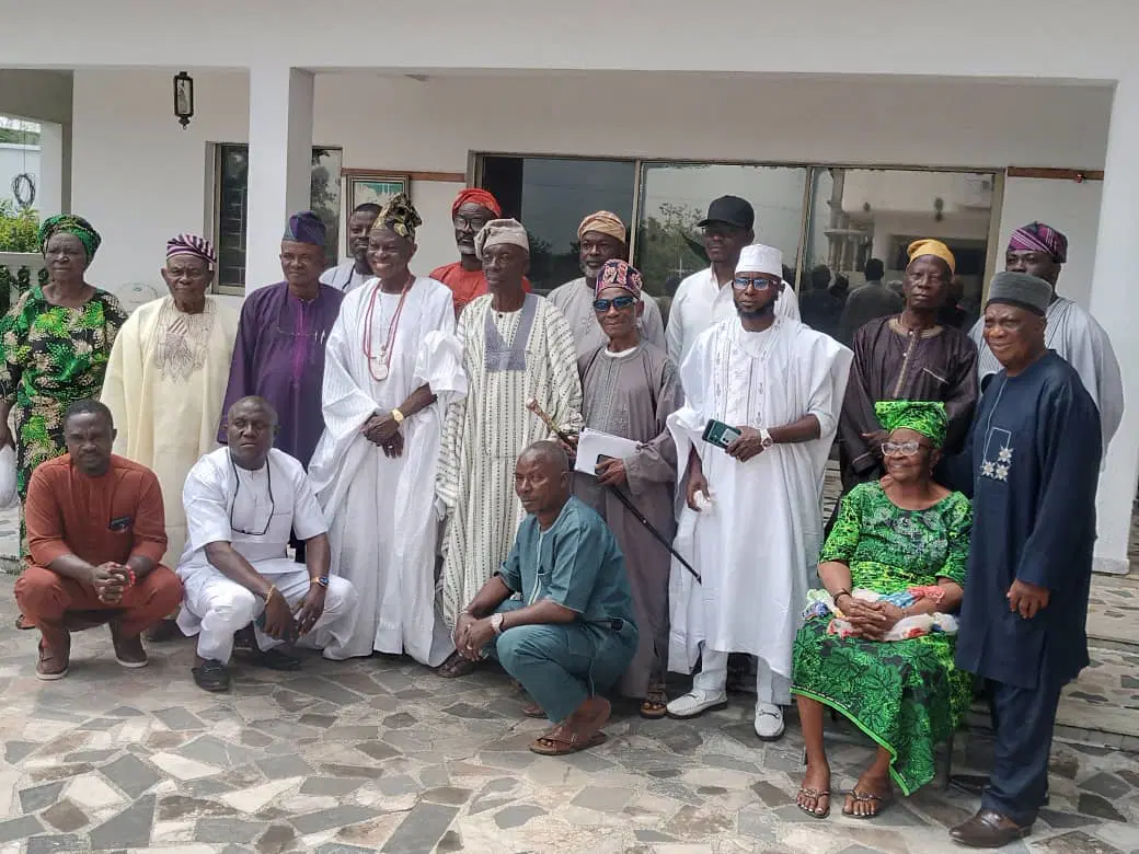 An Image File of the Fusengbuwa ruling house members