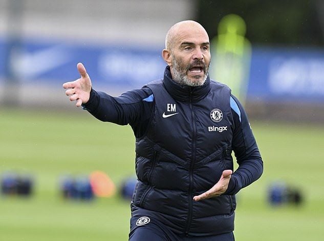 An Image of Chelsea manager Enzo Maresca